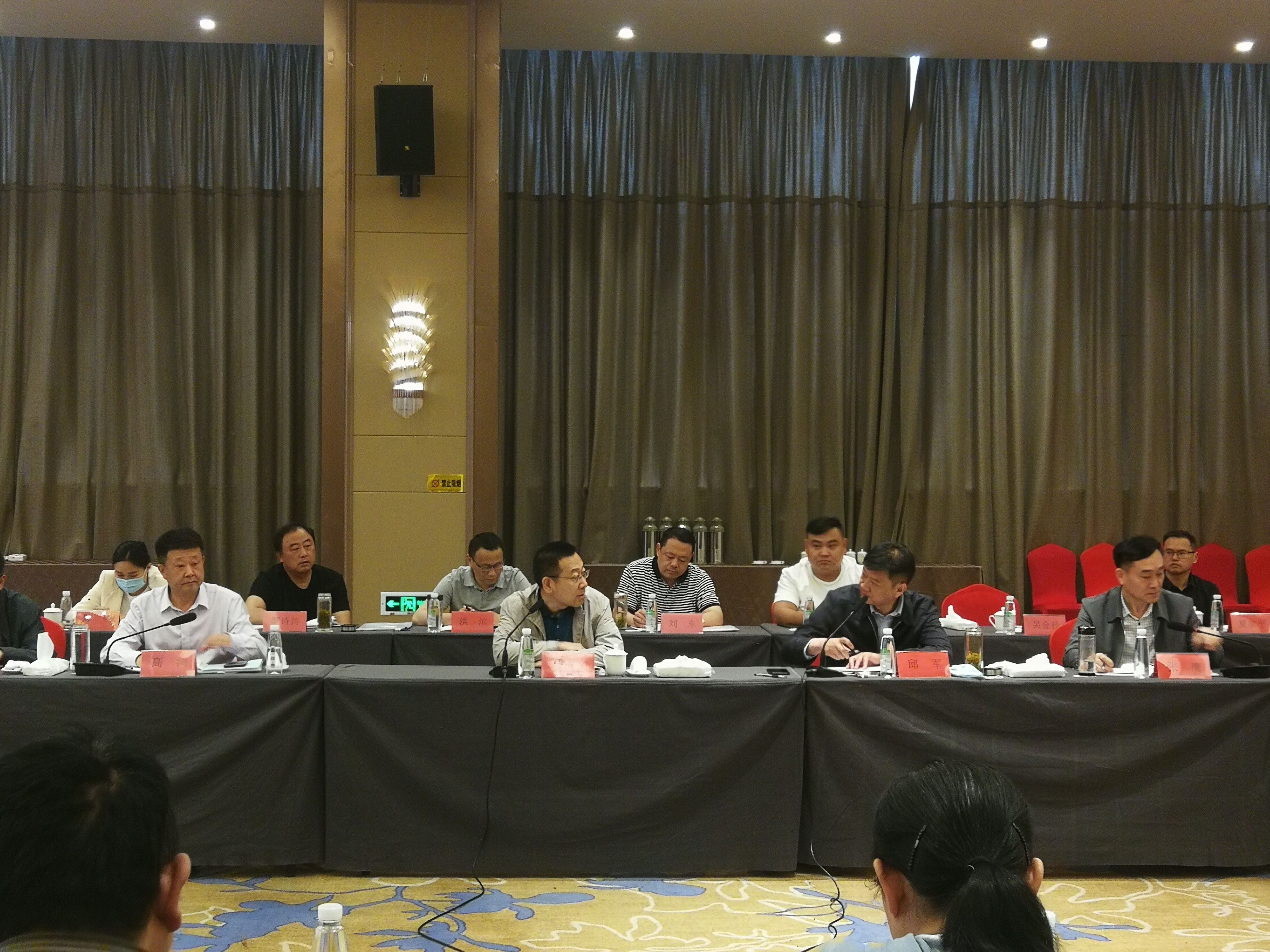 东兴集团董事长_东兴饭局图片